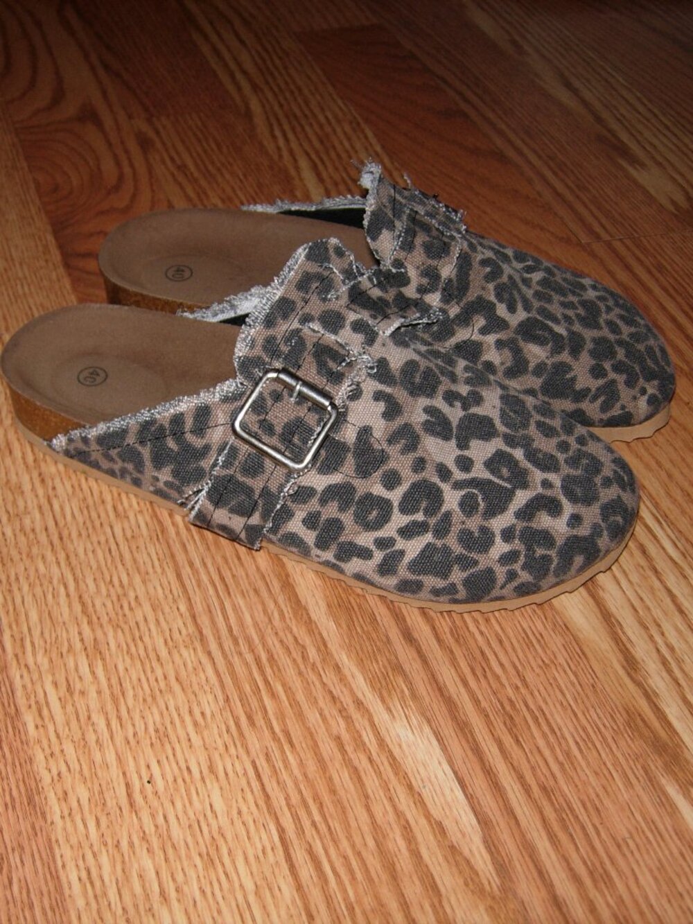 Leopard Print Slip On Clogs 40 (9)